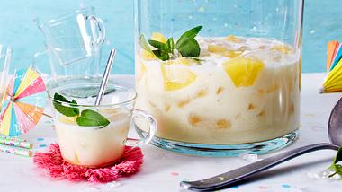 Bowle - fruchtiger Spaß im Glas: Pina-Colada-Bowle