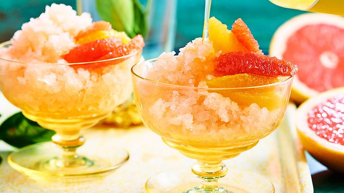 Pink-Grapefruit-Granité mit Limoncello Rezept - Foto: House of Food / Bauer Food Experts KG