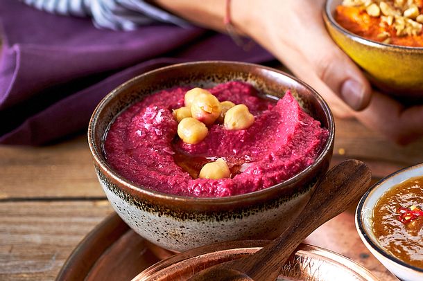 Pink Hummus (Rote-Bete-Kichererbsendip) Rezept Pink Hummus (Rote-Bete-Kichererbsendip) Rezept