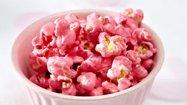 Pink Popcorn Rezept - Foto: LECKER @ Bauer Media Group Pink Popcorn Rezept - Foto: LECKER @ Bauer Media Group
