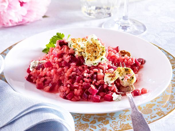 Pink Risotto mit gebratenem Kräuterpaneer Rezept Pink Risotto mit gebratenem Kräuterpaneer Rezept