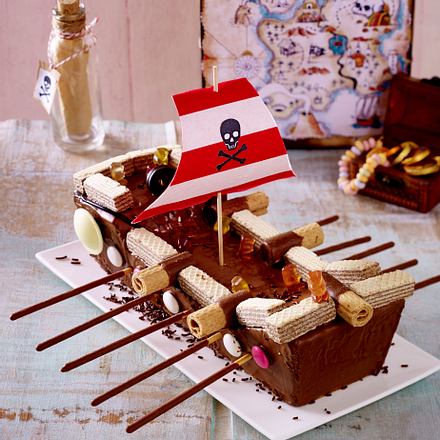 Piratenschiff-Kuchen Rezept | LECKER