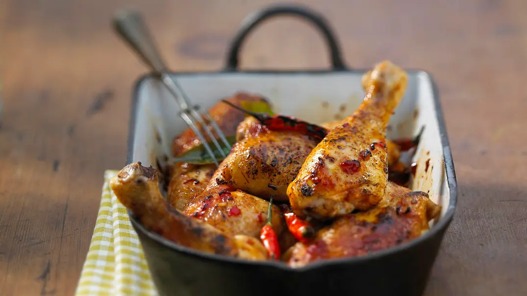 Piri Piri Hähnchen Rezept - Foto: LECKER @ Bauer Media Group Piri Piri Hähnchen Rezept - Foto: LECKER @ Bauer Media Group