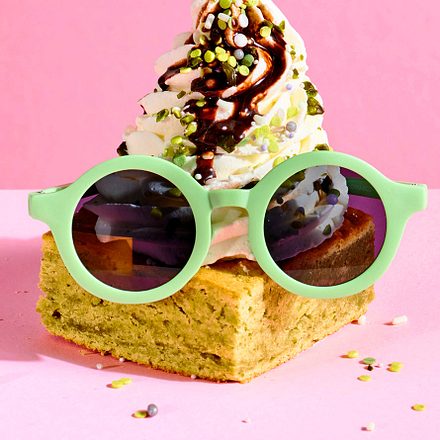 Pistazien-Avocado-Kuchen mit geeistem Sahnetuff Rezept