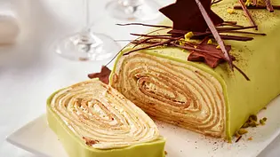 Pistazien-Crêpe-Kastenkuchen Rezept - Foto: LECKER @ Bauer Media Group Pistazien-Crêpe-Kastenkuchen Rezept - Foto: LECKER @ Bauer Media Group