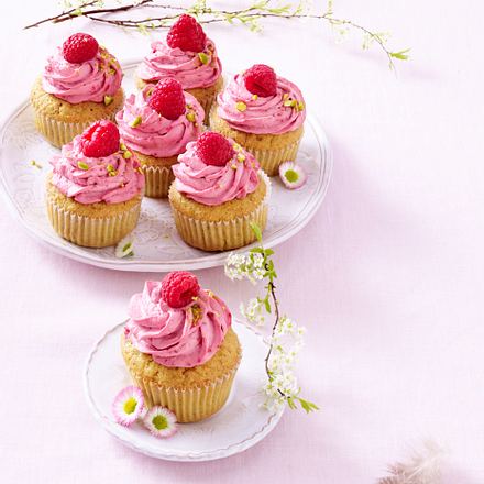 Pistazien-Cupcakes mit Himbeer-Mascarpone-Topping Rezept