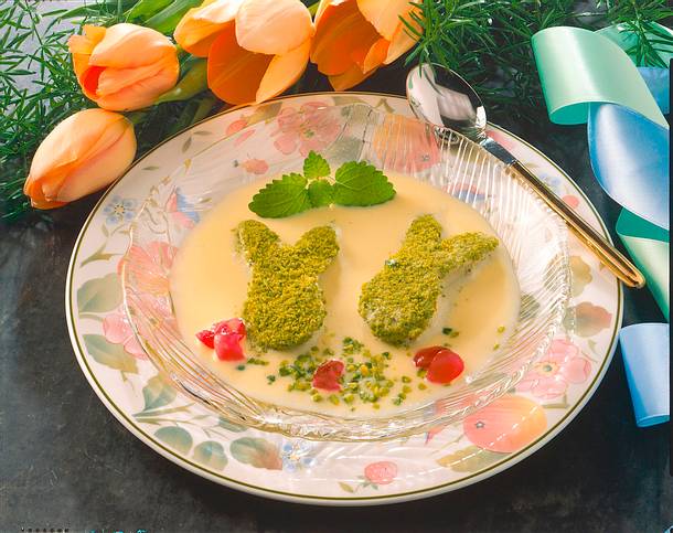 Pistazienhase mit Vanillesoße und Eierlikör Rezept Pistazienhase mit Vanillesoße und Eierlikör Rezept