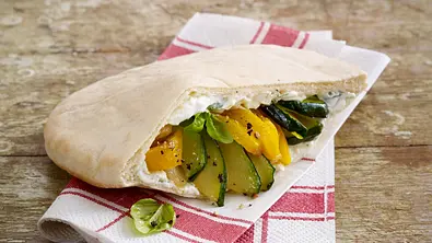 Pita mit gebratenem Gemüse Rezept - Foto: LECKER @ Bauer Media Group