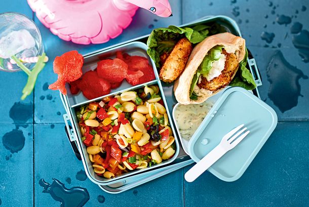 Pitabrot mit Fischfrikadellen Rezept Pitabrot mit Fischfrikadellen Rezept