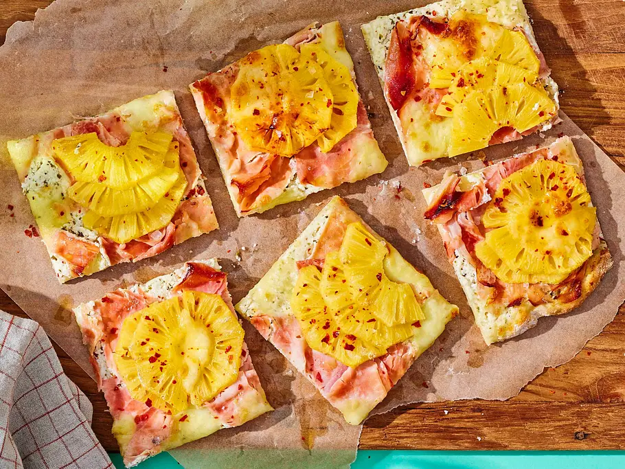 Pizza Hawaii mal ganz Ananas! Rezept