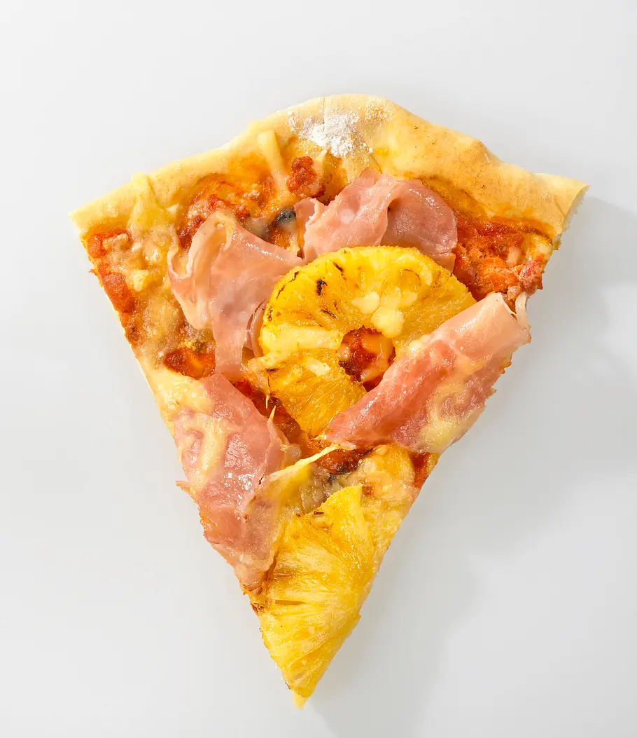 Pizza mit Ananas, Schinken und Tomaten-Crème fraîche Rezept
