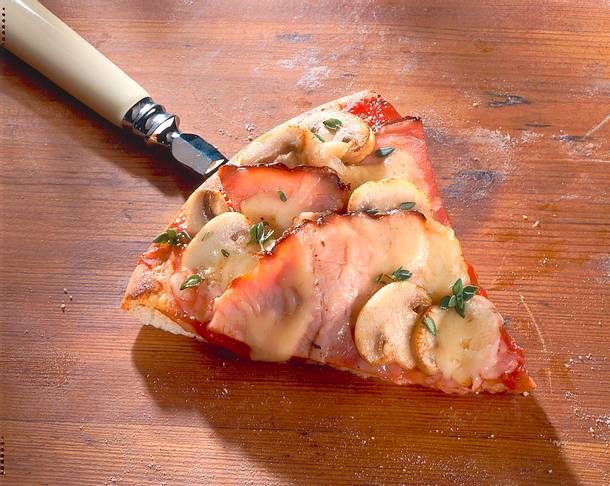 Pizza mit gekochtem Schinken Rezept Pizza mit gekochtem Schinken Rezept