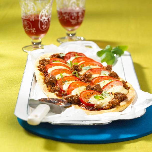 Pizza Tomate-Mozzarella Rezept Pizza Tomate-Mozzarella Rezept
