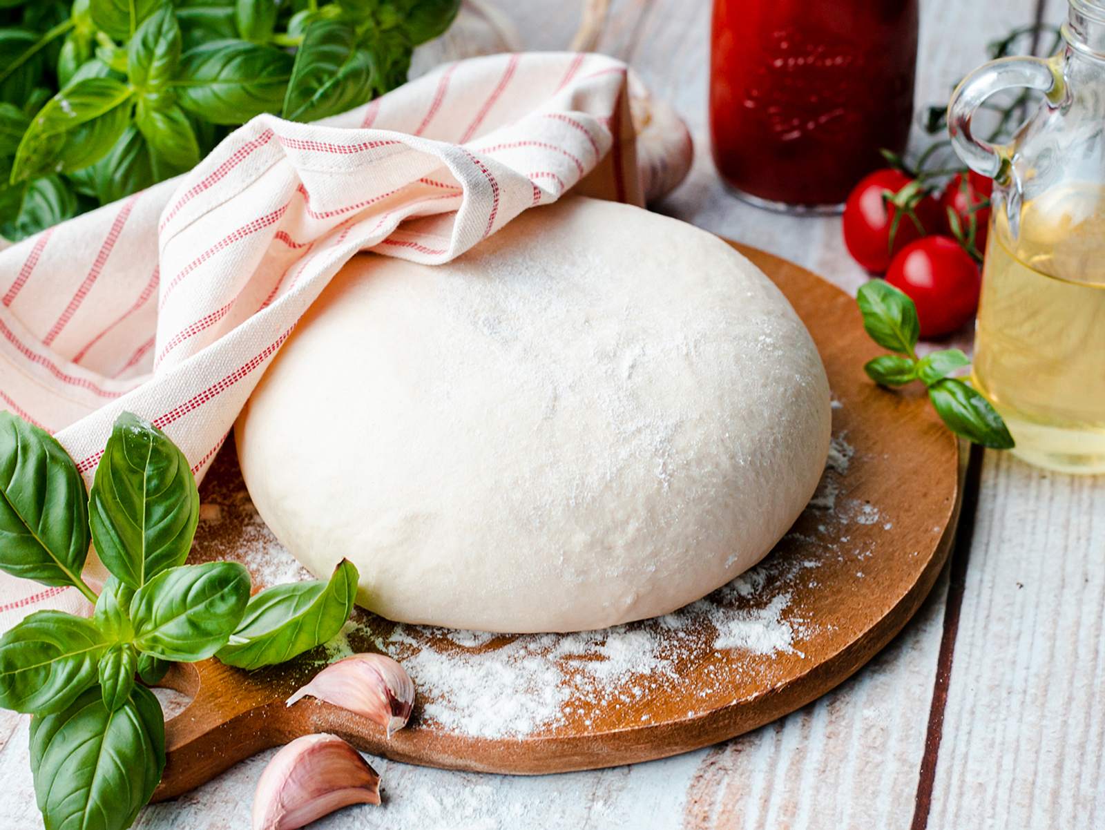 Pizzateig wie vom Italiener Rezept | LECKER