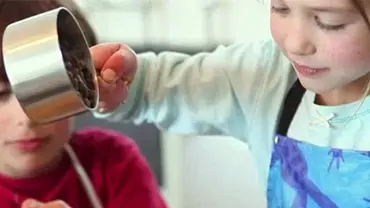 Plätzchen backen mit Kindern Plätzchen backen mit Kindern