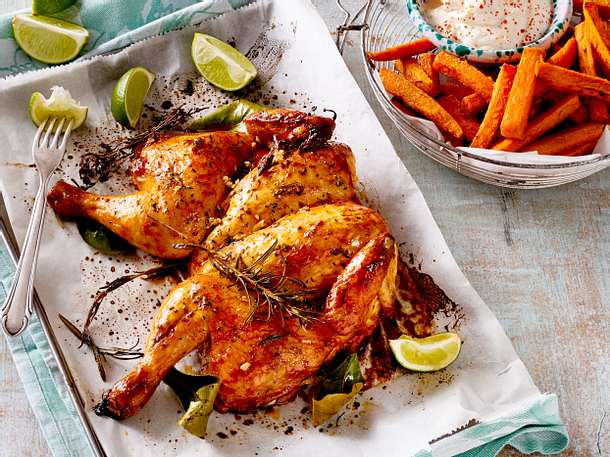 Plattes Huhn mit Süßkartoffelpommes Rezept Plattes Huhn mit Süßkartoffelpommes Rezept