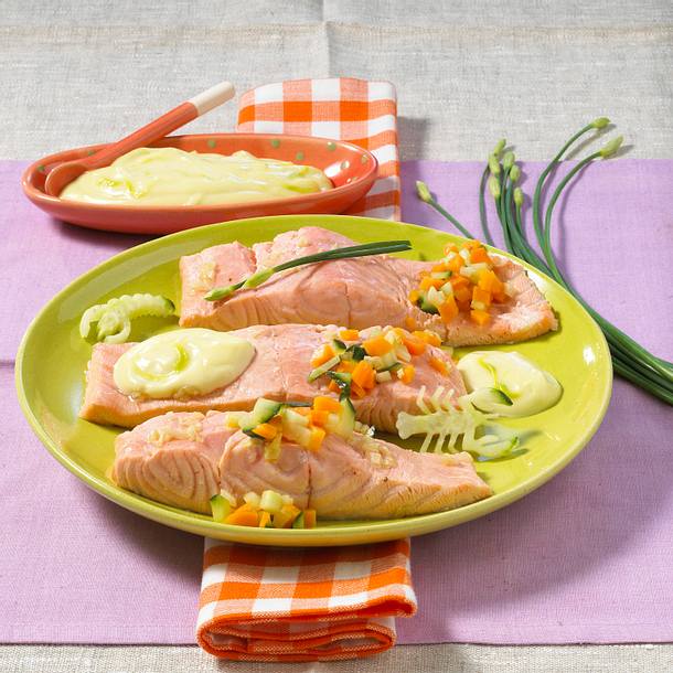 Pochierter Lachs mit Wasabi-Aioli Rezept