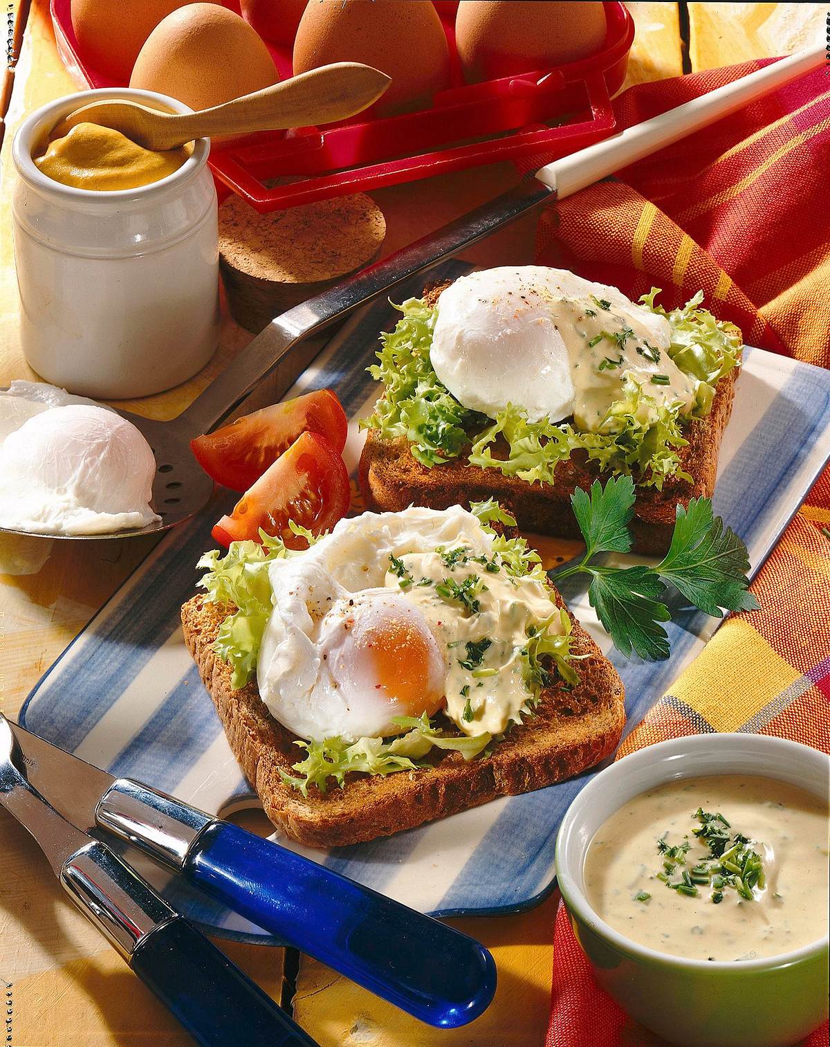 Pochiertes Ei auf Vollkorntoast Rezept