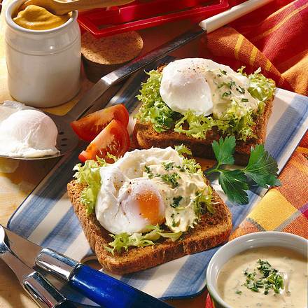 Pochiertes Ei mit Senfcreme Rezept Pochiertes Ei mit Senfcreme Rezept