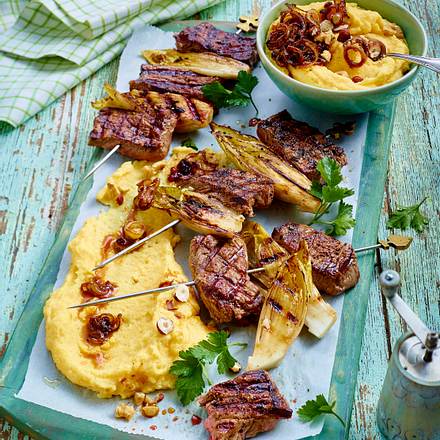 Polenta mit Rumpsteak-Spießen Rezept Polenta mit Rumpsteak-Spießen Rezept