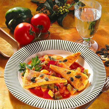 Polentaschnitten auf Paprika Rezept Polentaschnitten auf Paprika Rezept