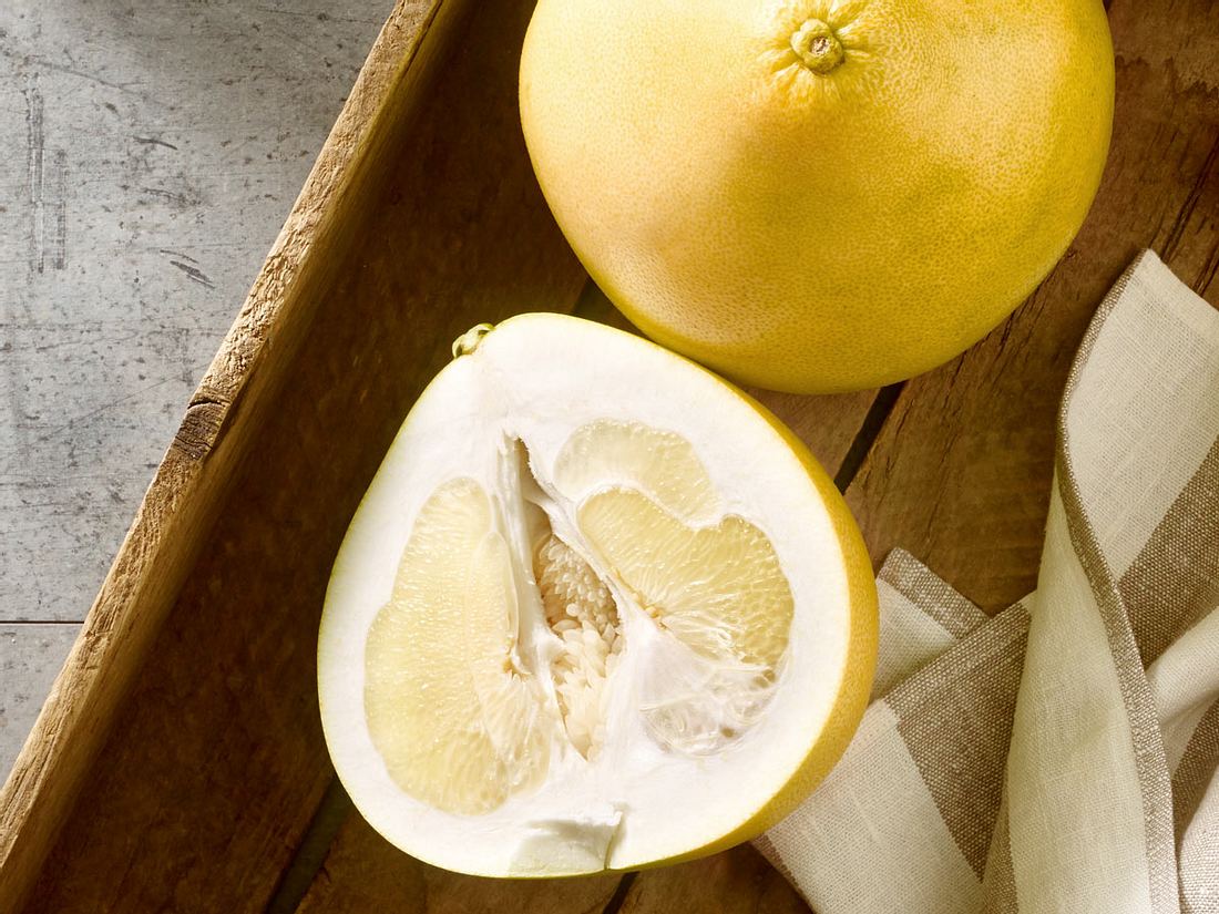 Pomelo dicke Schale, süßes Fruchtfleisch LECKER
