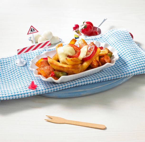 Pommes-Auflauf rot-weiß Rezept Pommes-Auflauf rot-weiß Rezept