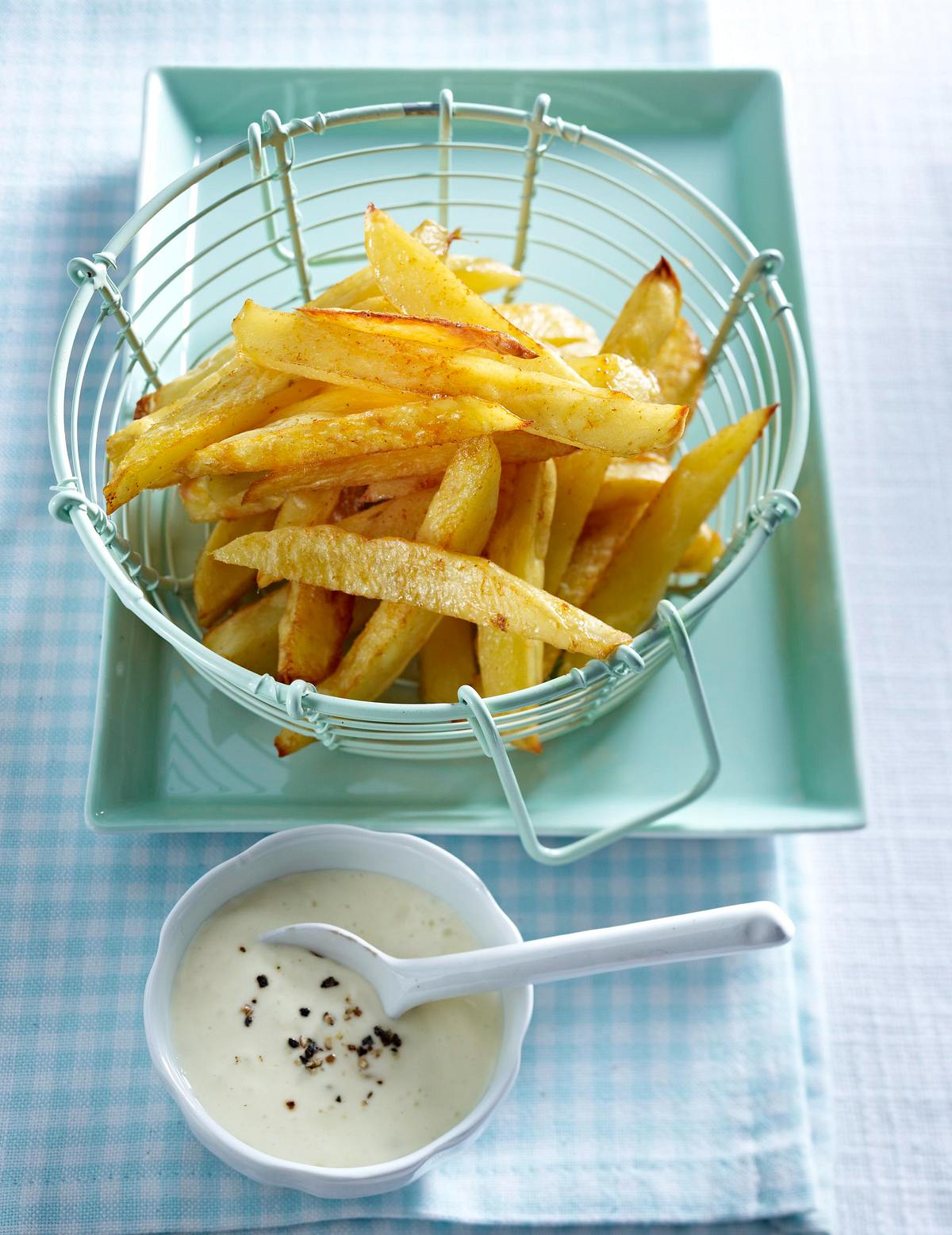 Pommes mit Blitz-Mayo Rezept