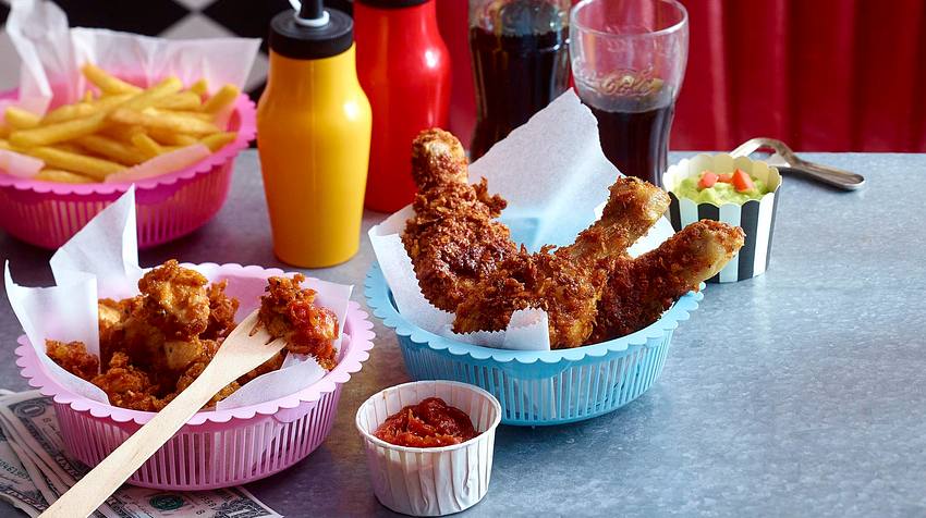 Popcorn Chicken Combo mit French fries Rezept - Foto: House of Food / Bauer Food Experts KG