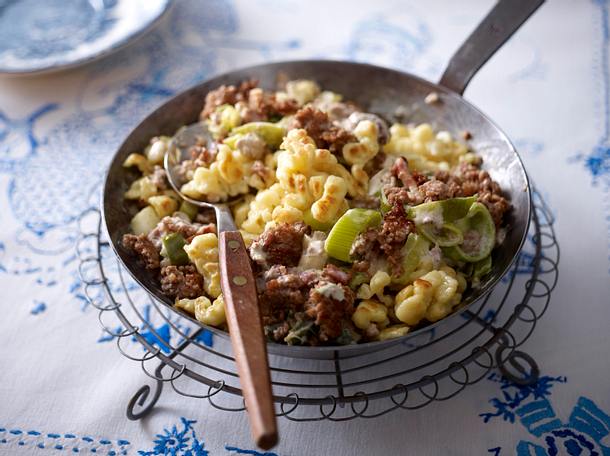 Poree-Hack-Pfanne mit Knöpfle Rezept