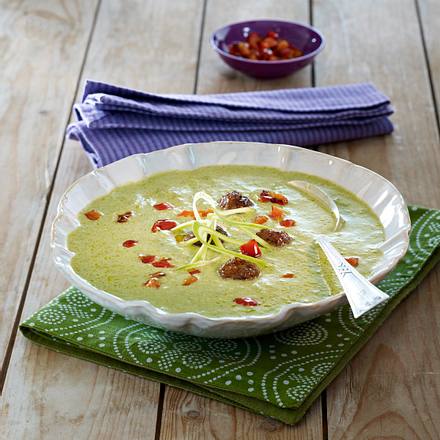 Porree-Suppe mit pikanten Hackbällchen Rezept