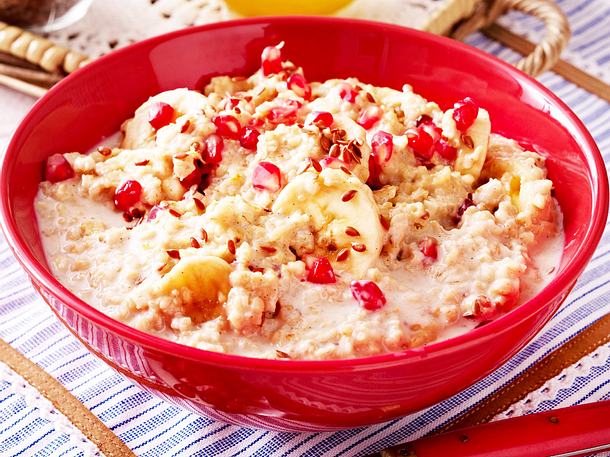 Porridge mit Granatapfel und Leinsamen Rezept Porridge mit Granatapfel und Leinsamen Rezept