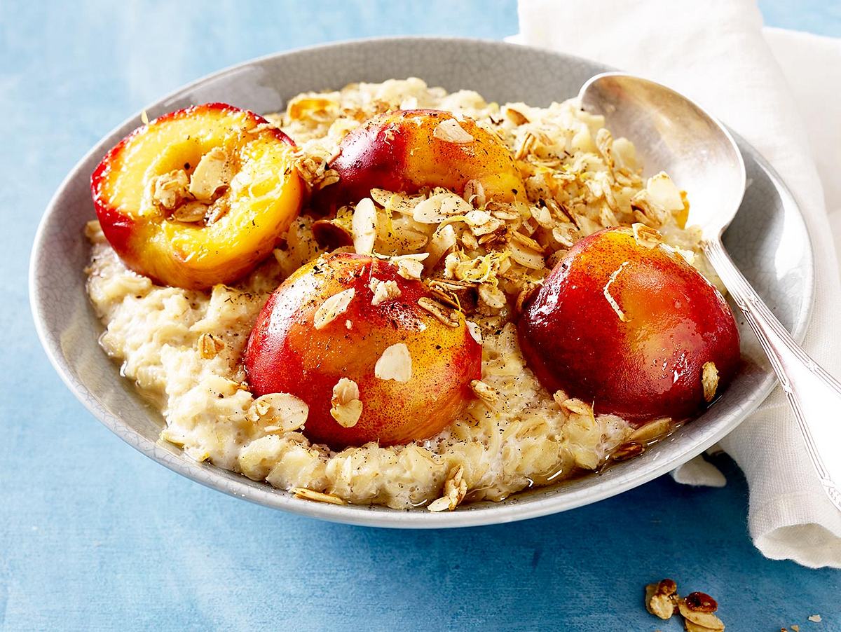 Porridge mit karamellisierten Pfirsichen Rezept