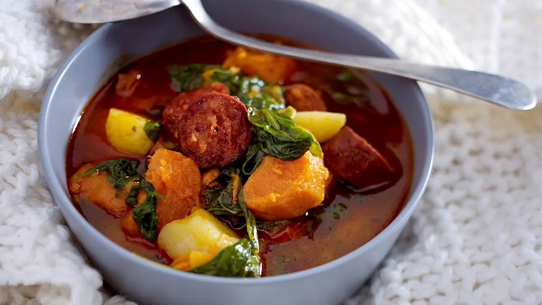 Portugiesische Kartoffelsuppe mit Chorizo Rezept - Foto: LECKER @ Bauer Media Group Portugiesische Kartoffelsuppe mit Chorizo Rezept - Foto: LECKER @ Bauer Media Group