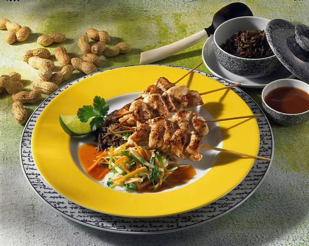 Pouladenspieße in Erdnusspanade mit Soja-Honigsoße Rezept
