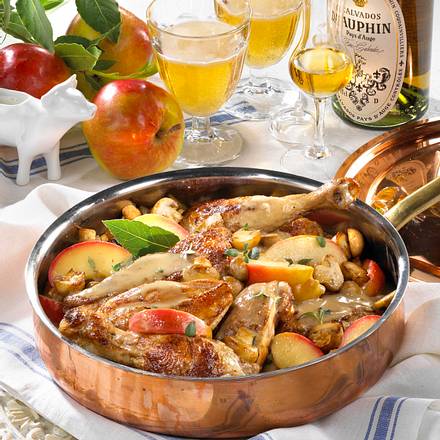 Poulet Vallée d’Auge (Hühnchen mit Calvados & Cidre) Rezept Poulet Vallée d’Auge (Hühnchen mit Calvados & Cidre) Rezept