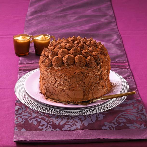 Pralinen-Cremetorte Rezept Pralinen-Cremetorte Rezept