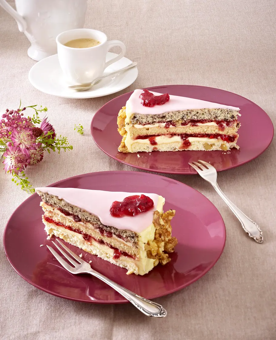 Preiselbeer-Mohn-Schichtkuchen Rezept Preiselbeer-Mohn-Schichtkuchen Rezept