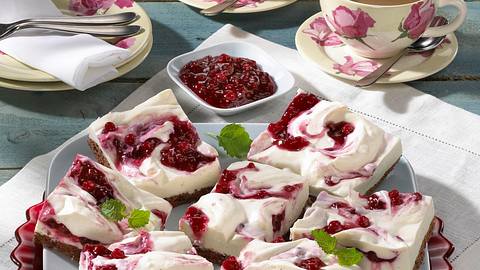 Preiselbeer-Quark-Schnitten Rezept - Foto: House of Food / Bauer Food Experts KG