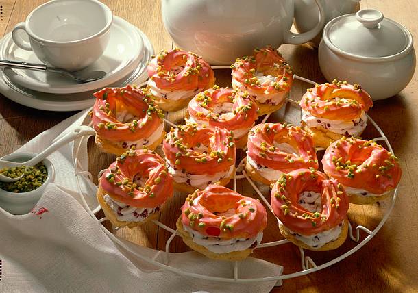 Preiselbeer-Sahne-Kränze Rezept