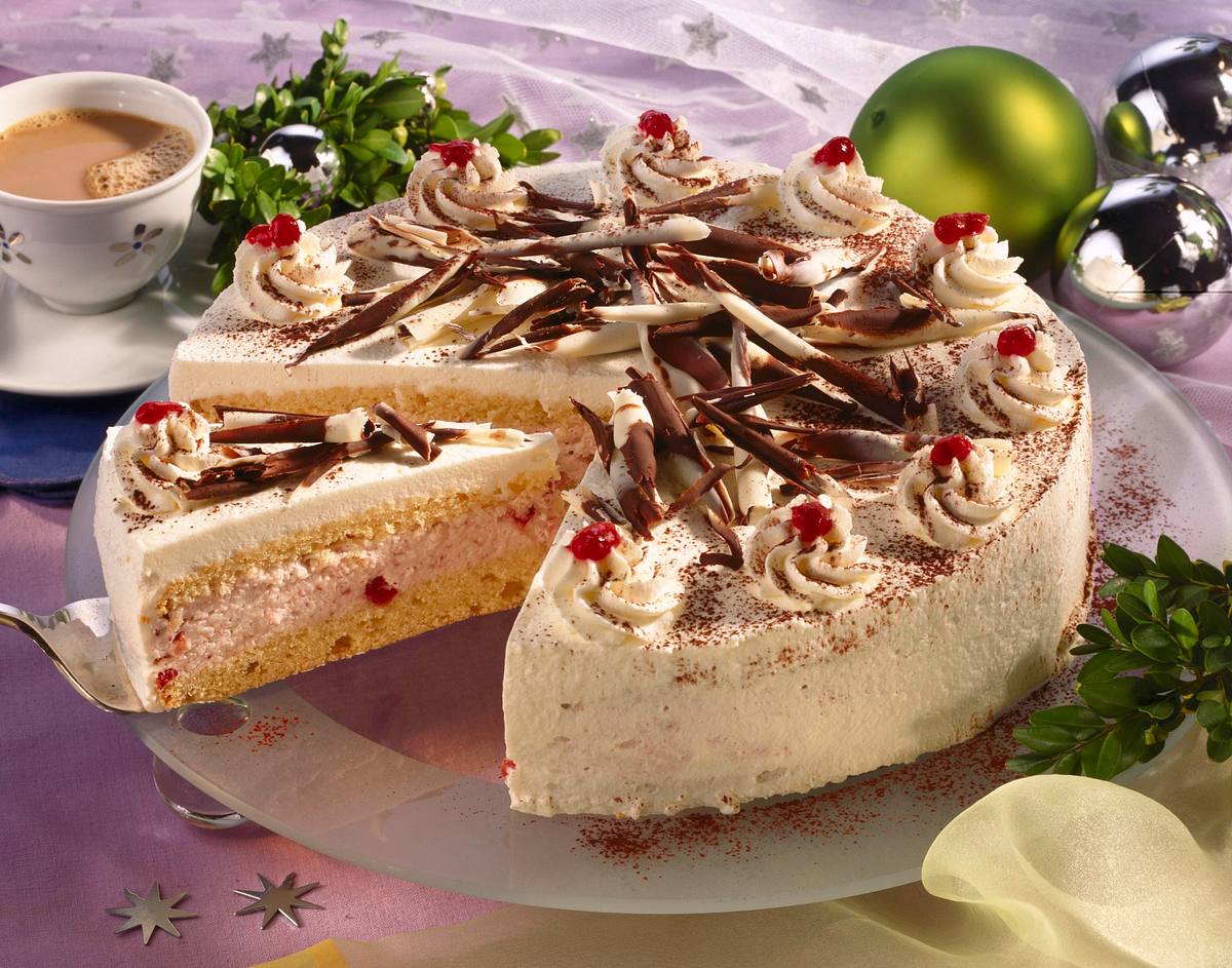 Preiselbeer-Sahnetorte Rezept