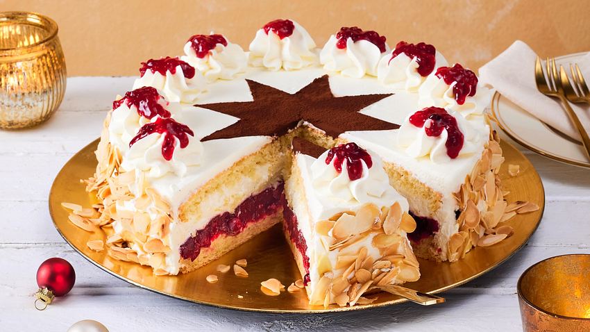 Preiselbeer-Torte mit Rumsahne Rezept - Foto: House of Food / Bauer Food Experts KG