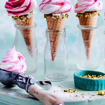 Pretty in Pink: Meringue-Cones Rezept