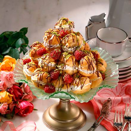 Profiteroles mit Vanille-Sahne Rezept Profiteroles mit Vanille-Sahne Rezept