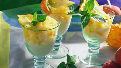 Prosecco-Pfirsich-Sorbet Rezept - Foto: LECKER @ Bauer Media Group