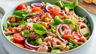 Protein-Salat „Thunfisch meets Kichererbse“ Rezept - Foto: LECKER @ Bauer Media Group Protein-Salat „Thunfisch meets Kichererbse“ Rezept - Foto: LECKER @ Bauer Media Group