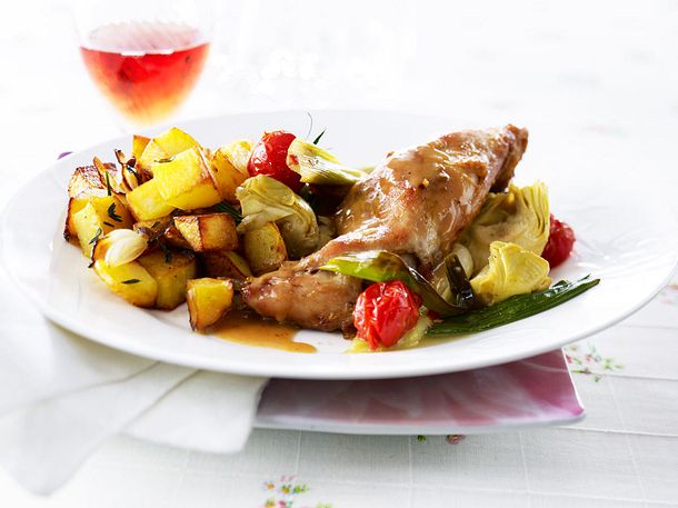 Provenzalisches Kaninchen in Rosé mit Röstkartoffeln Rezept Provenzalisches Kaninchen in Rosé mit Röstkartoffeln Rezept