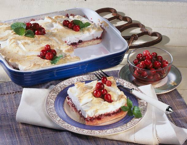 Pudding mit Baiserhaube und Cranberries Rezept Pudding mit Baiserhaube und Cranberries Rezept
