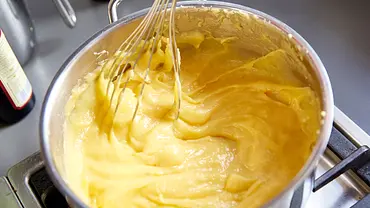 Puddingcreme selber machen - Foto: LECKER @ Bauer Media Group Puddingcreme selber machen - Foto: LECKER @ Bauer Media Group