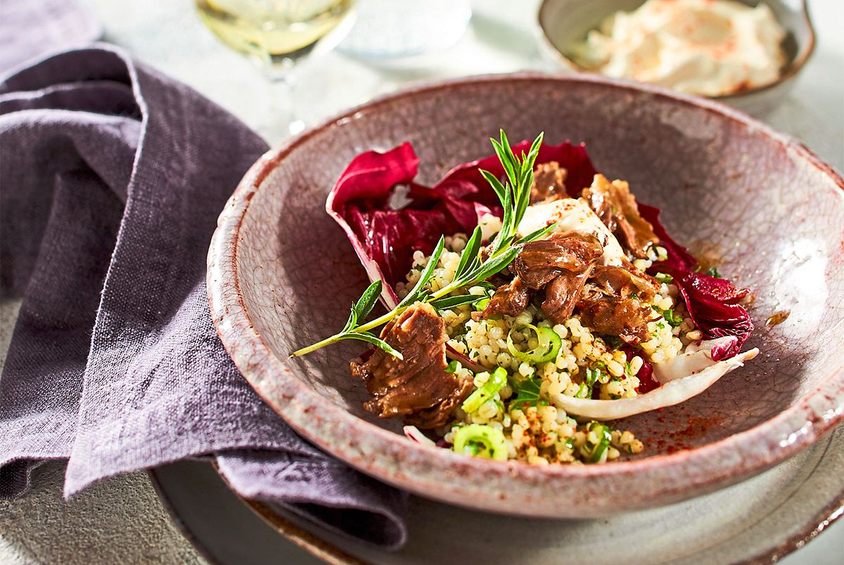 Pulled Beef auf Kräutergerste Rezept